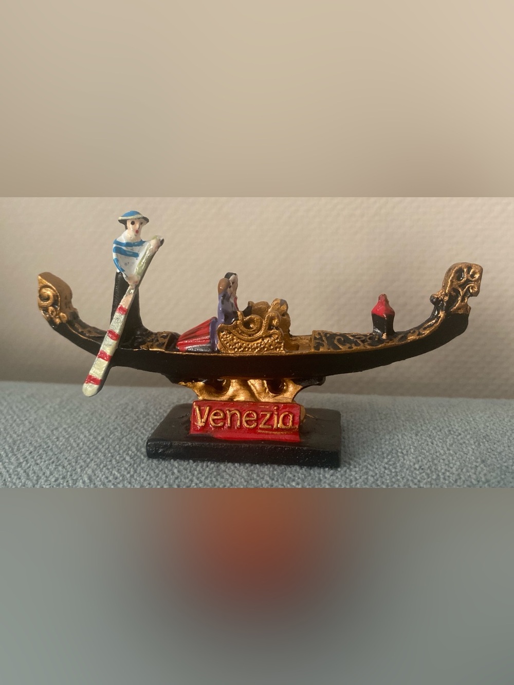 Italy Venezia Miniature Gondola Boat Detailing Figurine Souvenir